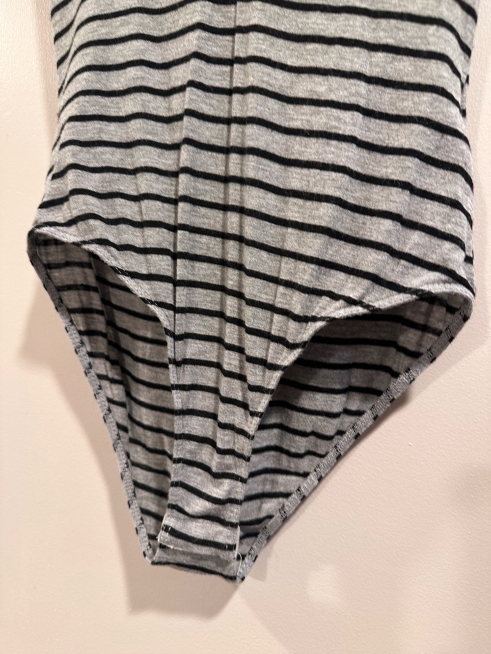 Free People "Me Oh My" V-neck Grey & Black Striped V-Neck Bodysuit XS EUC - Picture 6 of 16